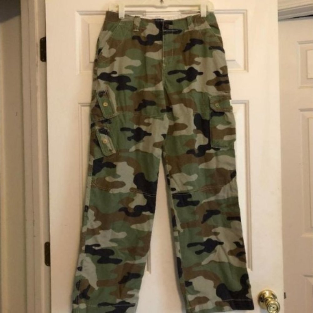 Boys size 18 Chaps camo pants